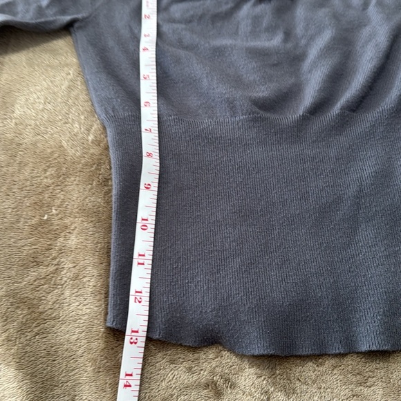 Edikted Jane Gray Tie Front Knit Top - Picture 7 of 9